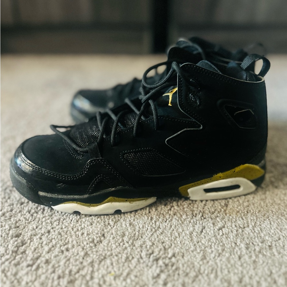 Jordan (Big Kids) Fight Club ‘91 (Women size 8.5)